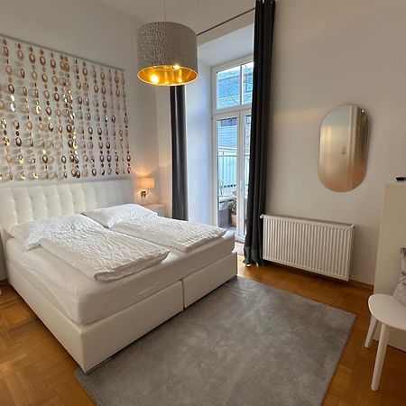 Kristall Doppelzimmer Direkt Im Zentrum, Balkon Бад-Ишль Экстерьер фото