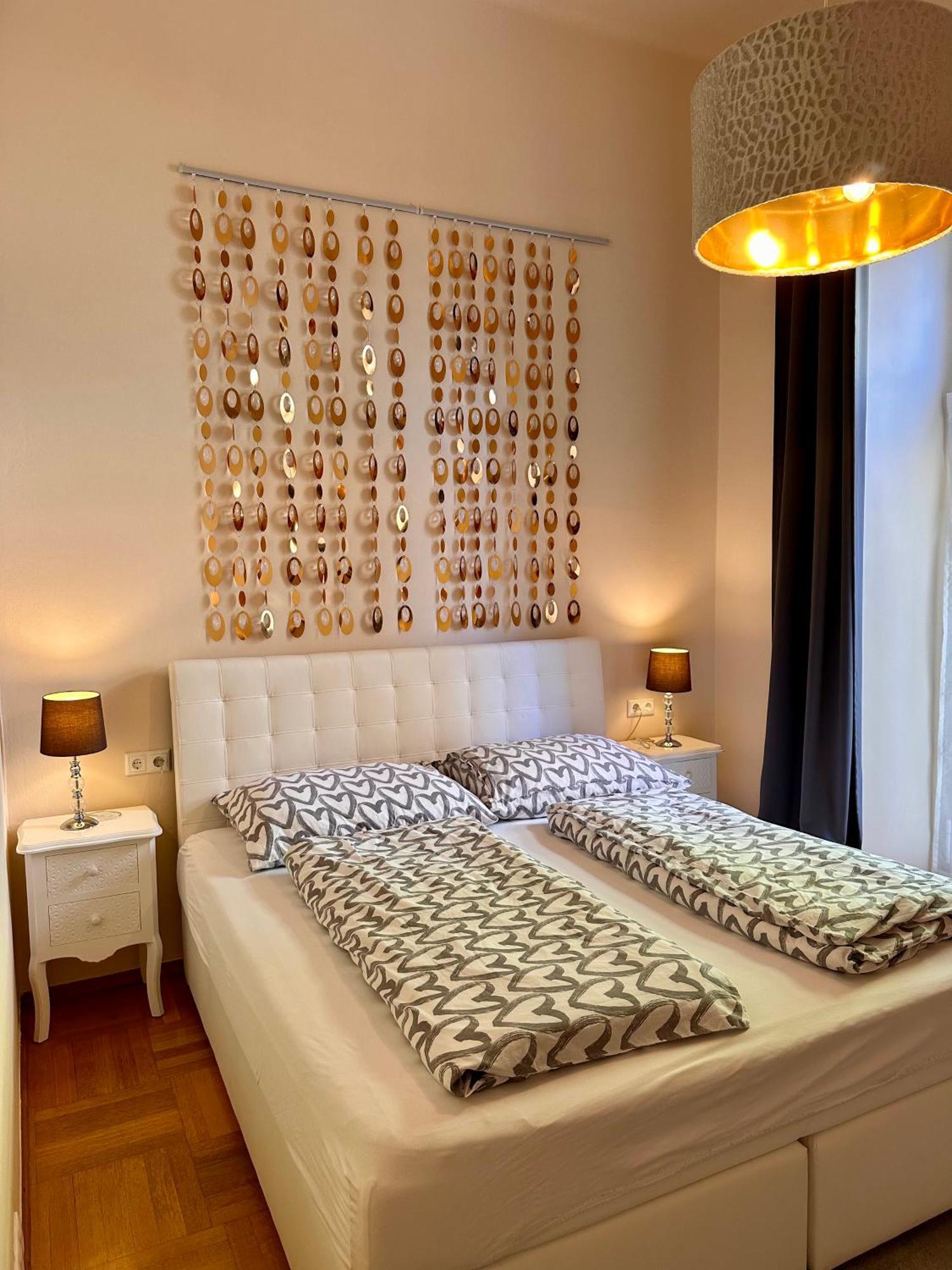 Kristall Doppelzimmer Direkt Im Zentrum, Balkon Бад-Ишль Экстерьер фото